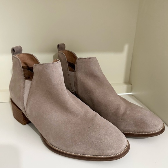 Seychelles Offstage Chelsea Ankle Boots Suede Leather Ankle Boots size 10 - Picture 1 of 8